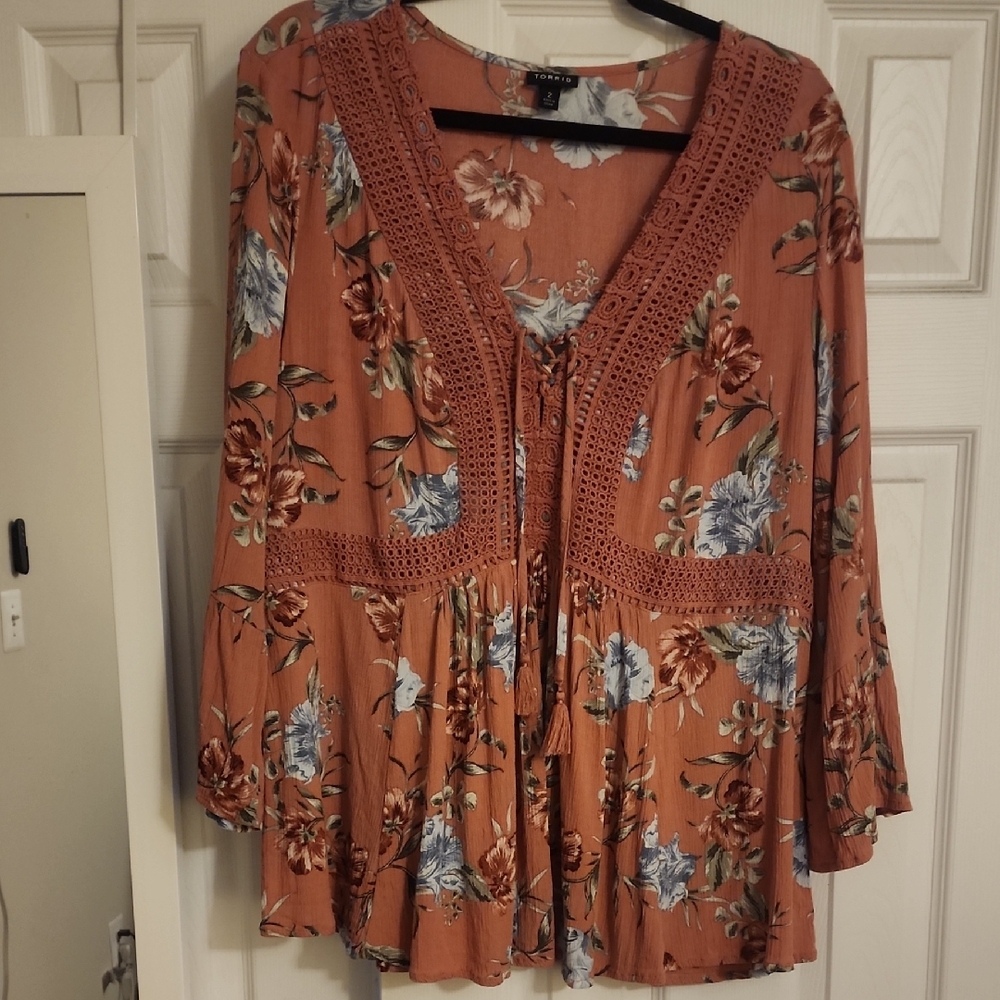 Sz 2X Torrid Floral Bohemian Blouse